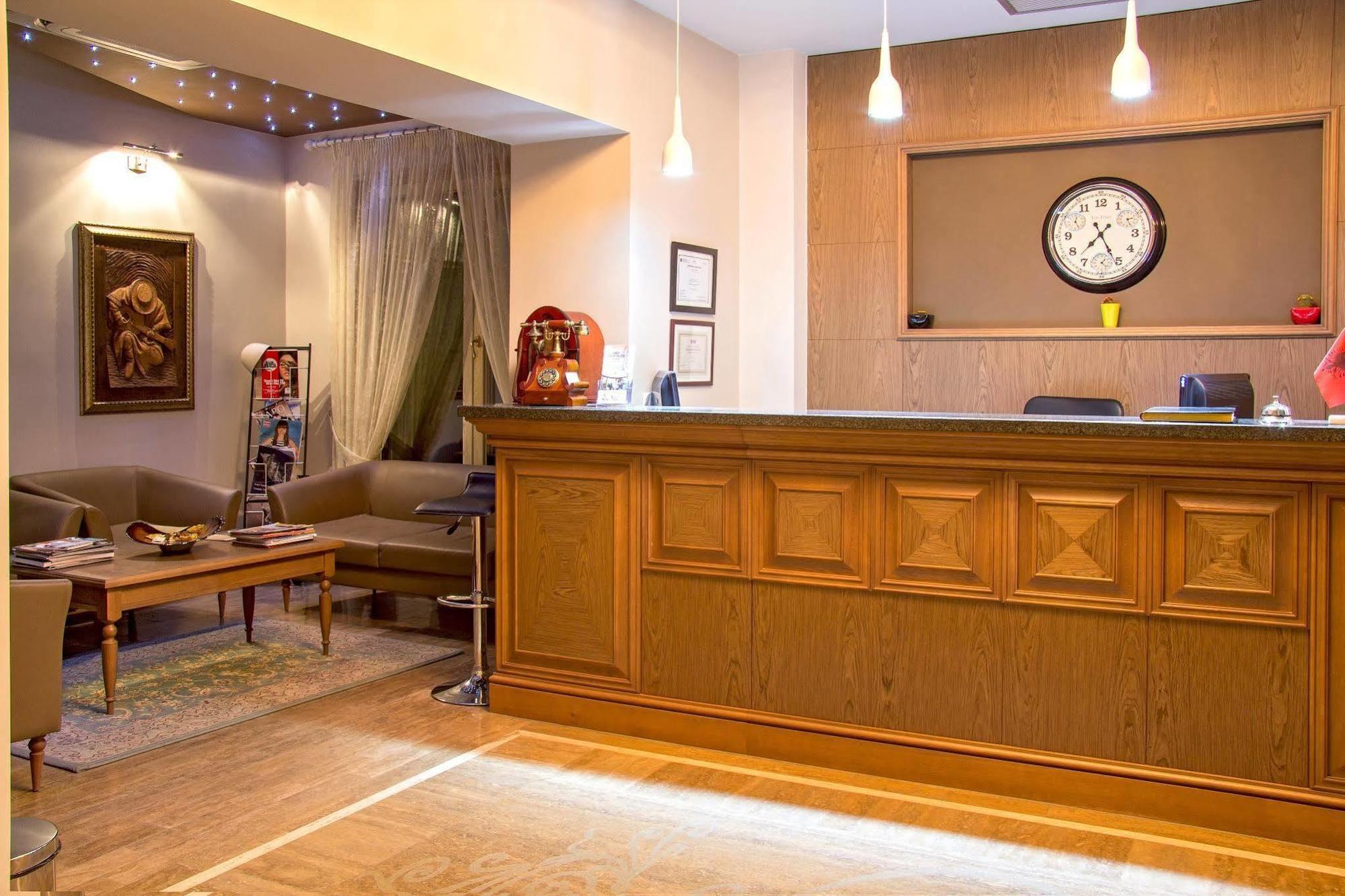Oxford Hotel Tiranë Ngoại thất bức ảnh