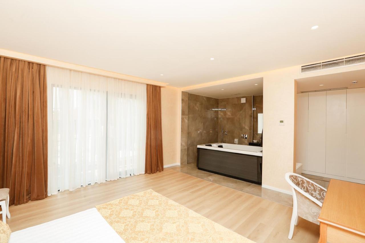 Oxford Hotel Tiranë Ngoại thất bức ảnh