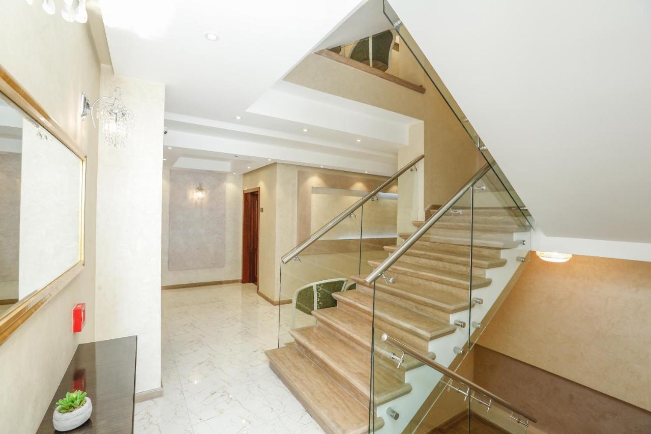 Oxford Hotel Tiranë Ngoại thất bức ảnh