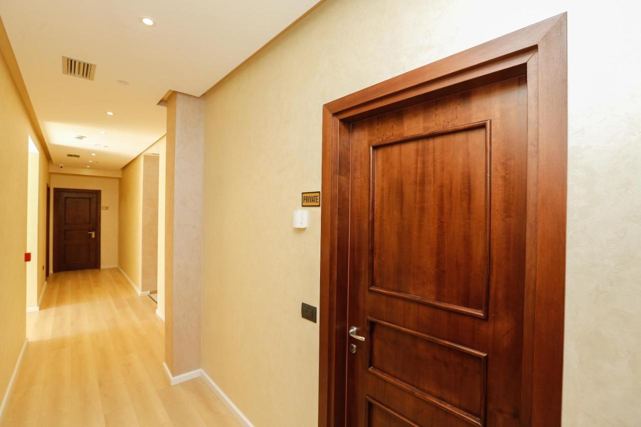 Oxford Hotel Tiranë Ngoại thất bức ảnh